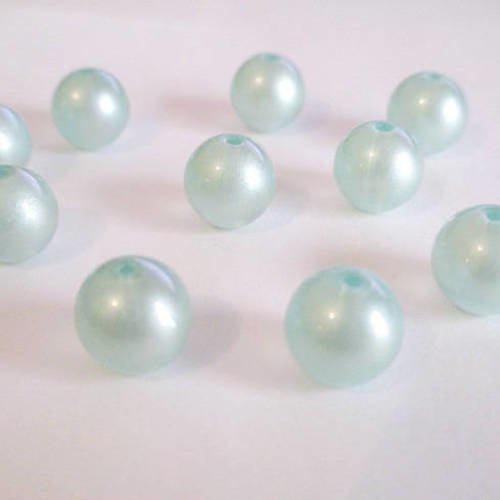10 perles bleu clair brillant en verre  10mm 