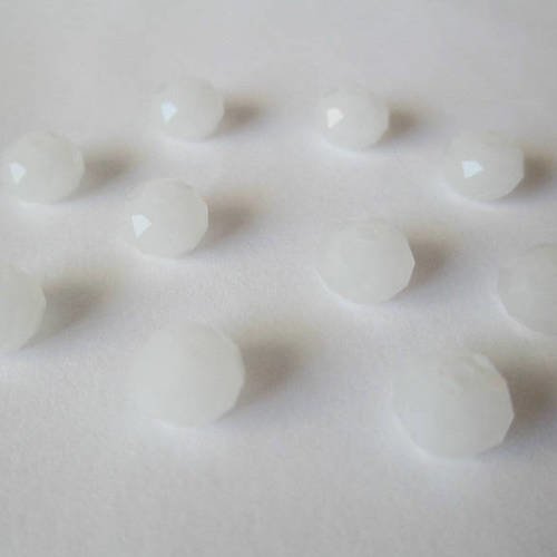 10 perles rondelle à facettes blanc cassé en verre 8x6mm imitation jade 