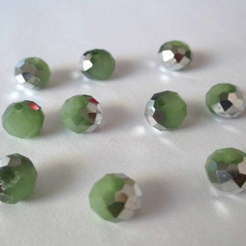10 perles rondelle à facettes imitation jade vert et argenté  en verre 8x6mm imitation jade 