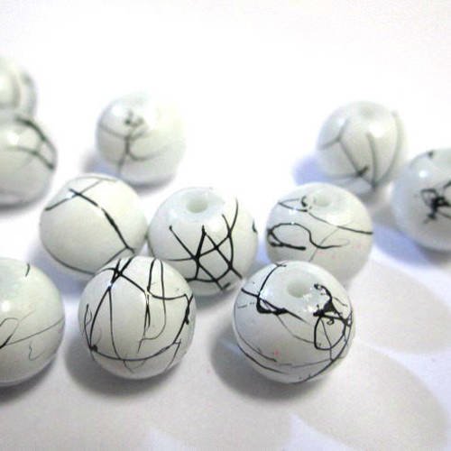 10 perles blanc tréfilé noir ronde en verre peint  8mm 