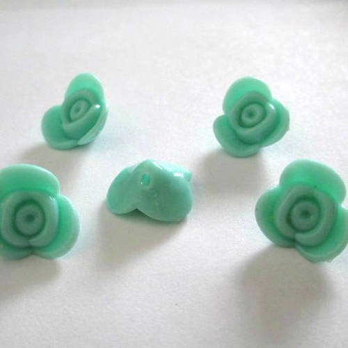 5 perles acrylique forme fleur couleur vert 15x15x8mm 