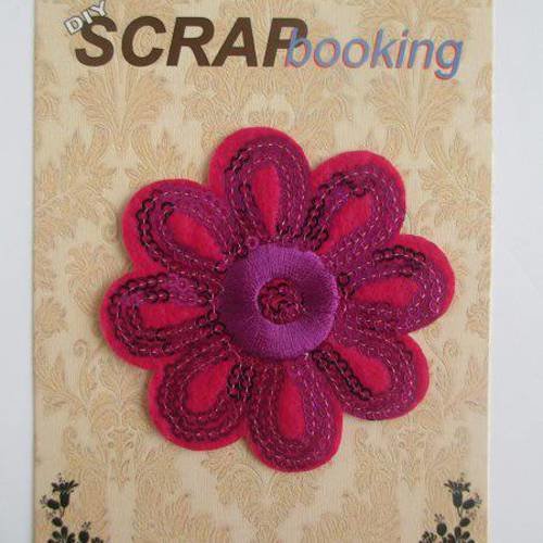 Écusson renfort patch embellissement applique thermocollant motif fleur rouge et violet 