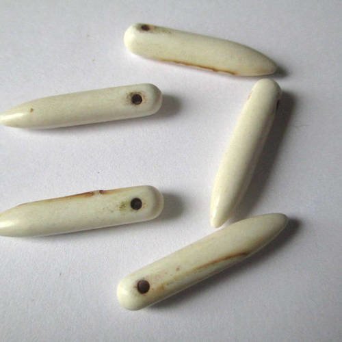 5 perles howlite blanc forme spike 25x5mm 