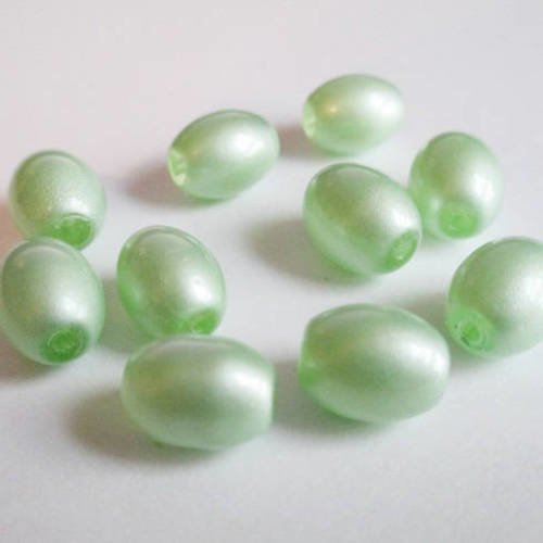 10 perles ovales en verre vert brillant 11x8mm 