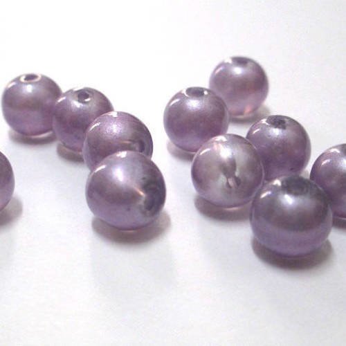 10 perles violet brillant  en verre  8mm 