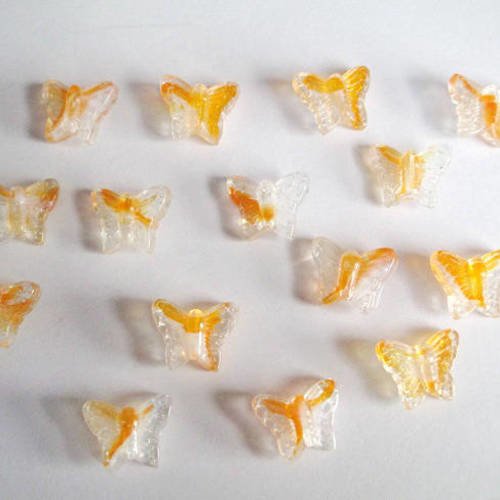 15 perles en verre tréfilé  orange forme papillon 12x15mm 