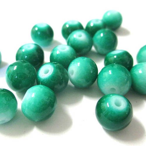 10 perles bicolore vert clair et vert foncé en verre 8mm 