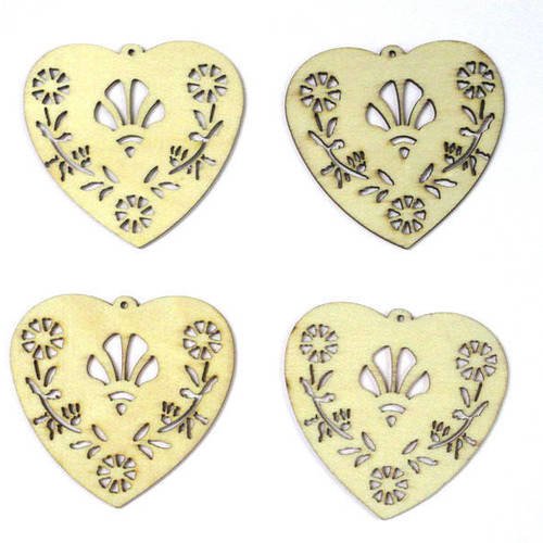 20 pendentifs coeur en bois  motif fleur 50x52mm 