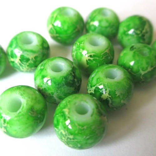 10 perles vert marbré écru 8mm (h-41) 