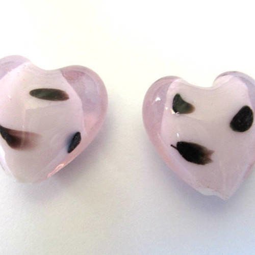 10 perles en verre coeur rose tacheté noir 20x20x13mm 