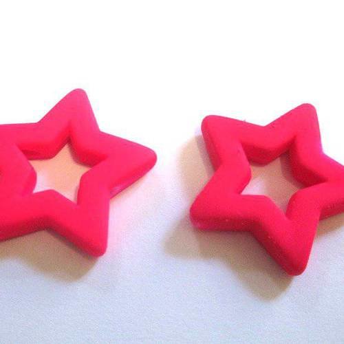 2 perles étoile rose fluo acryliques caoutchouté 27x26mm 