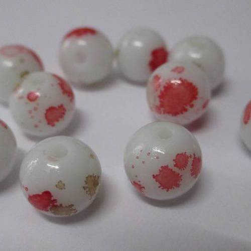 10 perles blanc moucheté marron et rouge en verre  10mm (h-2) 