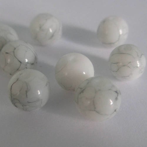 20 perles peint blanc tachetée en verre  8mm 