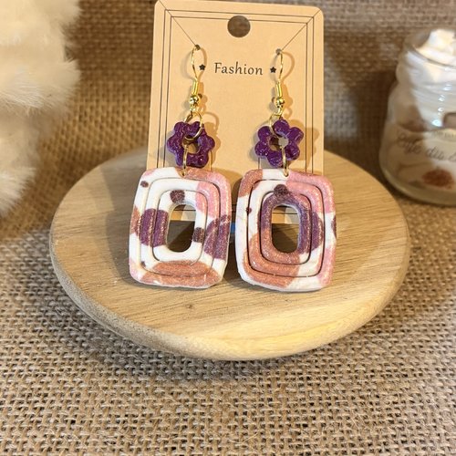 Boucle d'oreille motif fleur