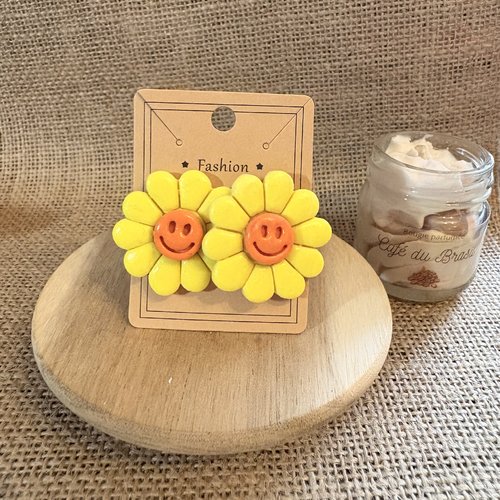Boucle d'oreille smaley