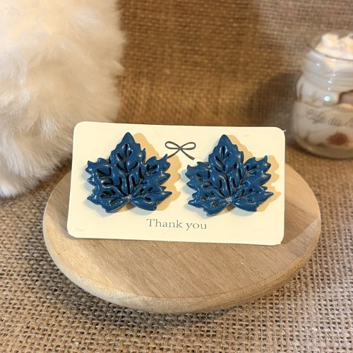 Boucle d'oreille feuille d'érable