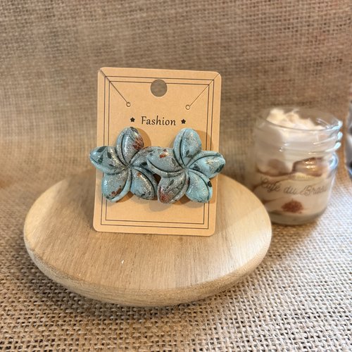 Boucle d'oreille fleur