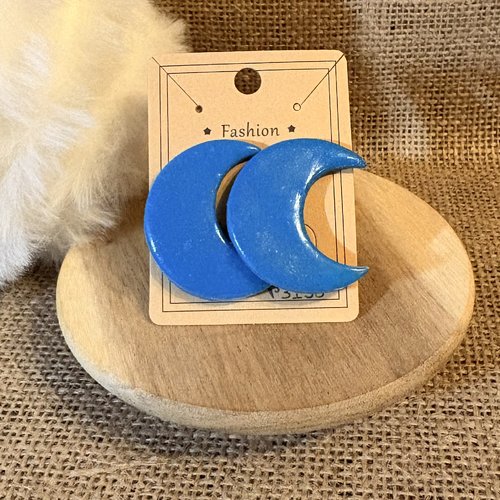 Boucle d’oreille lune bleu