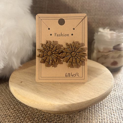 Boucle d'oreille fleur