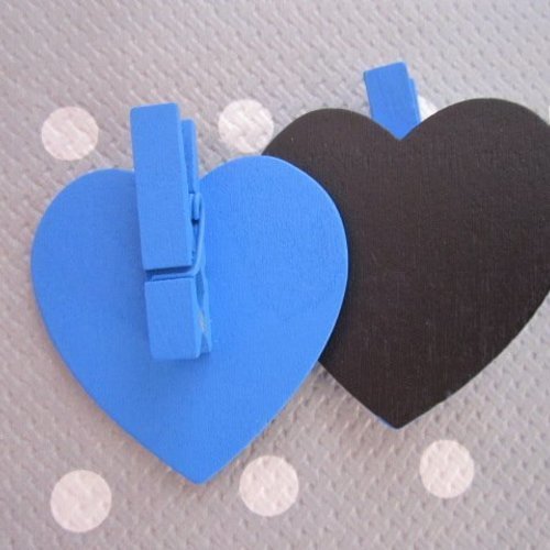6 pinces à linge ou marque-places en forme de coeur
