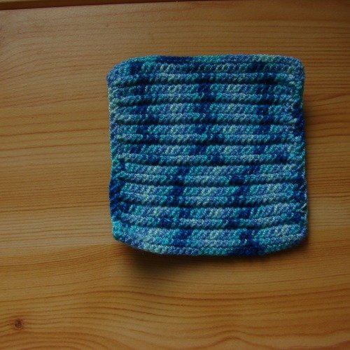 Dessous de verre bleu au crochet