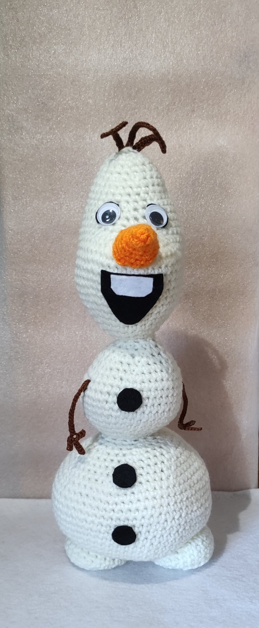 Peluche Olaf Assis - 45 cm  Olaf, Bonhomme de neige, Peluche