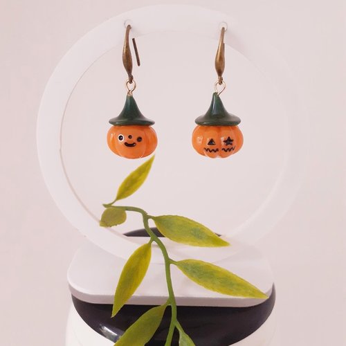 Boucles d'oreilles halloween citrouilles. bijou automne à offrir.