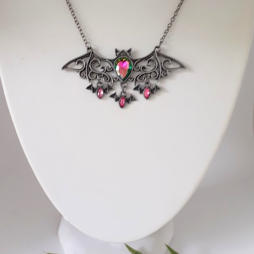 Collier gothique artisanal, pendentif hibou en strass. bijou automne hiver à offrir, pour elle.