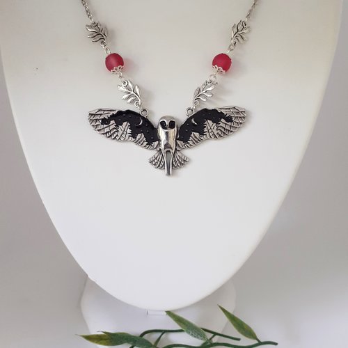 Collier gothique artisanal, pendentif chouette en métal. bijou automne hiver à offrir, pour elle.