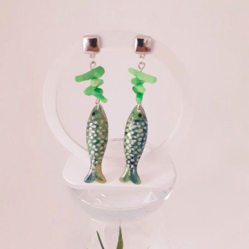 Boucles oreilles été, poissons et corail vert. bijou à offrir, pour elle.