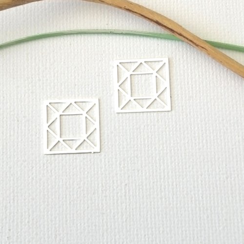 2 petites estampes carré 14×14mm