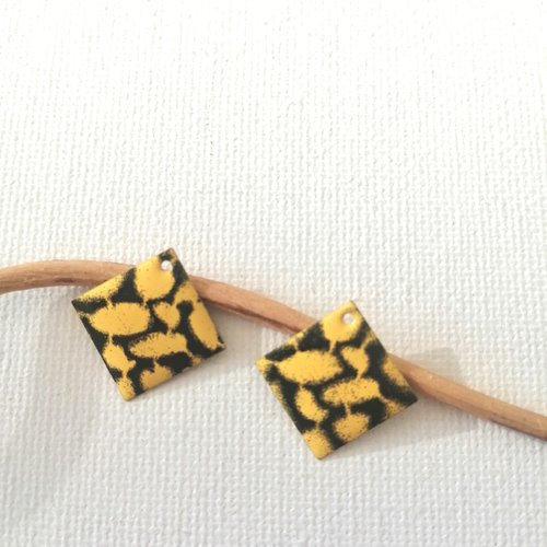 2 sequins émaillés jaune et noir 12mm×12mm