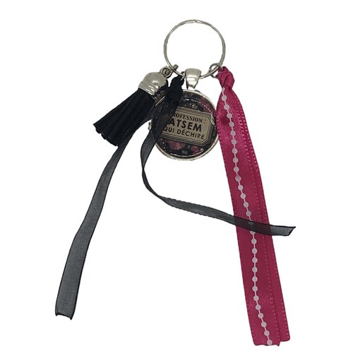 Porte clés rose et noir "la plus chouette des atsem"