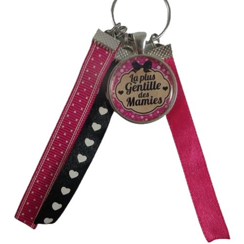 Porte clés noir et rose "la plus gentille des mamies"