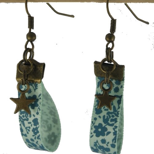Boucles d'oreilles fleuries bleu turquoise et breloque étoile