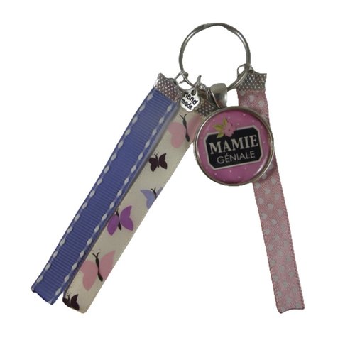 Porte clés rose, mauve et papillons "mamie géniale"