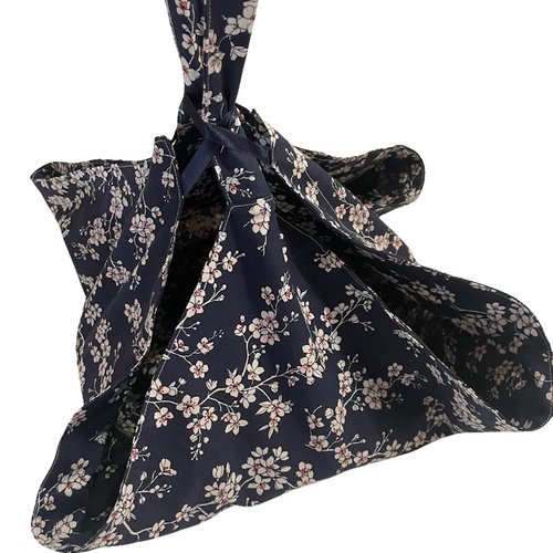 Sac à tarte bleu marine fleurs de cerisier