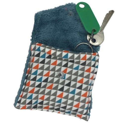 Pochette porte-clés triangles gris, oranges et bleus