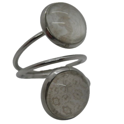 Bague double argentée cabochons beiges dentelle et papillon