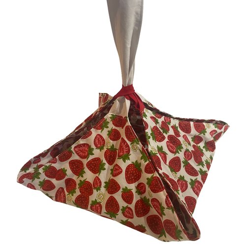Sac à tarte blanc et rouge motif fraises