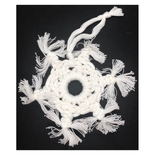 Flocon de neige au macramé