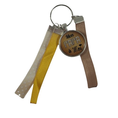 Porte clés beige et jaune "mon papa à moi"