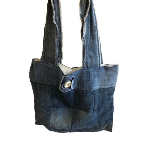Grand sac patchwork en jean et sa fleur
