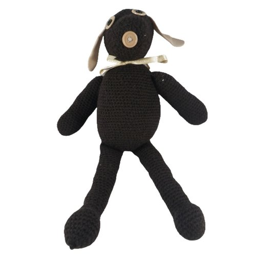 Chien marron au crochet