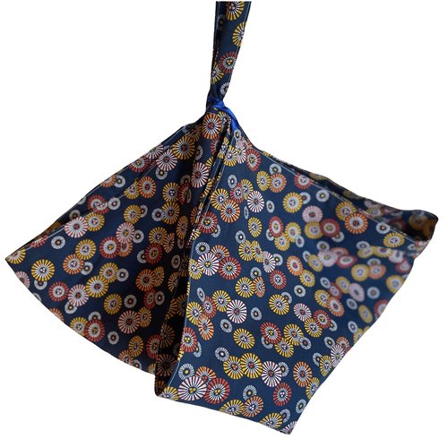 Sac à tarte bleu et feu d'artifice