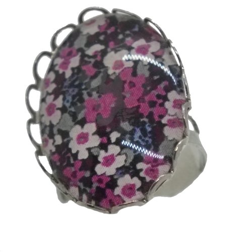 Bague argentée motif liberty noir et rose