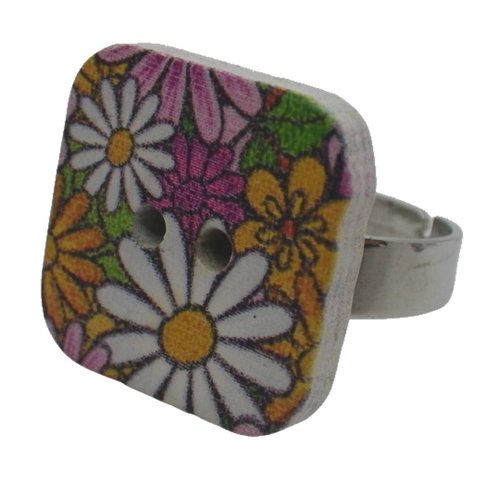 Bague bouton carré en bois fleurs multicolores