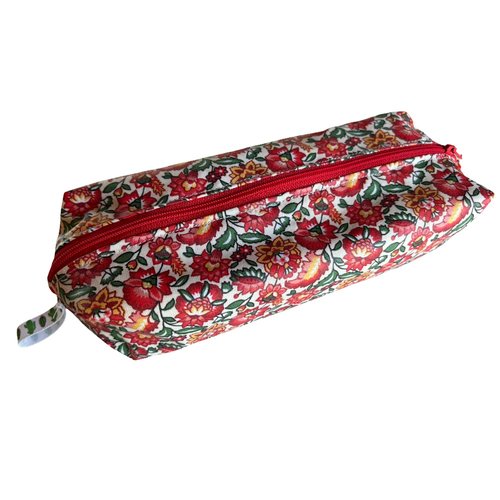 Trousse fleurie rouge