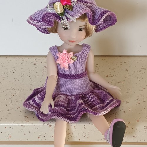 Vêtements pour poupée de 30 cms siblies de ruby red