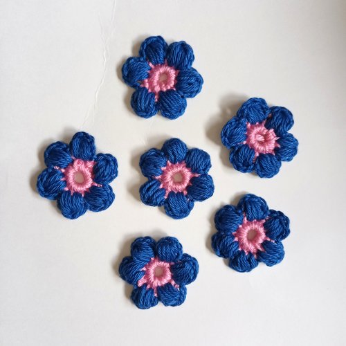 Lot de 6 fleurs crochetées